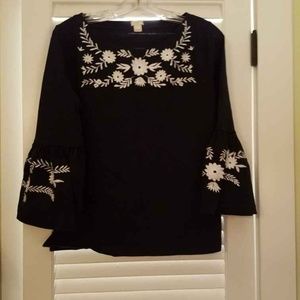 Bell Sleeved 3/4 Shirt